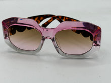Load image into Gallery viewer, Vintage Oversize Sunglasses
